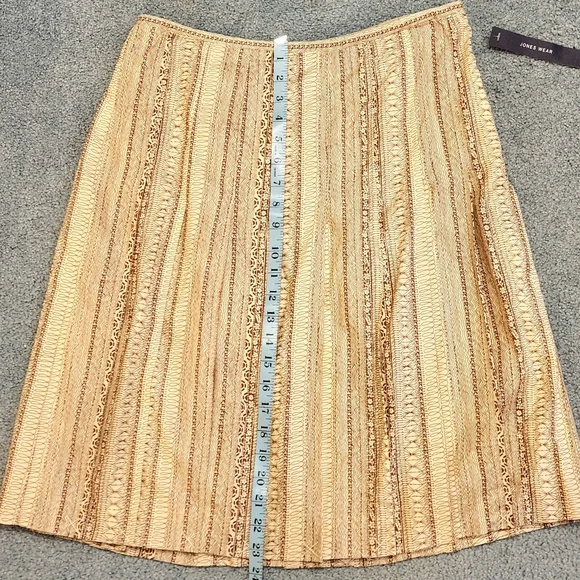 NWT Jones Wear A-line full pleated skirt geometric pattern Size 10 - Picture 11 of 11